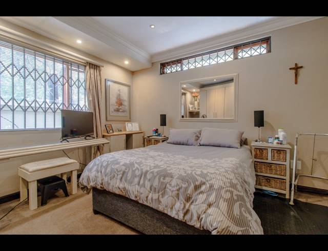 5 BEDROOM HOUSE FOR SALE IN GLENVISTA